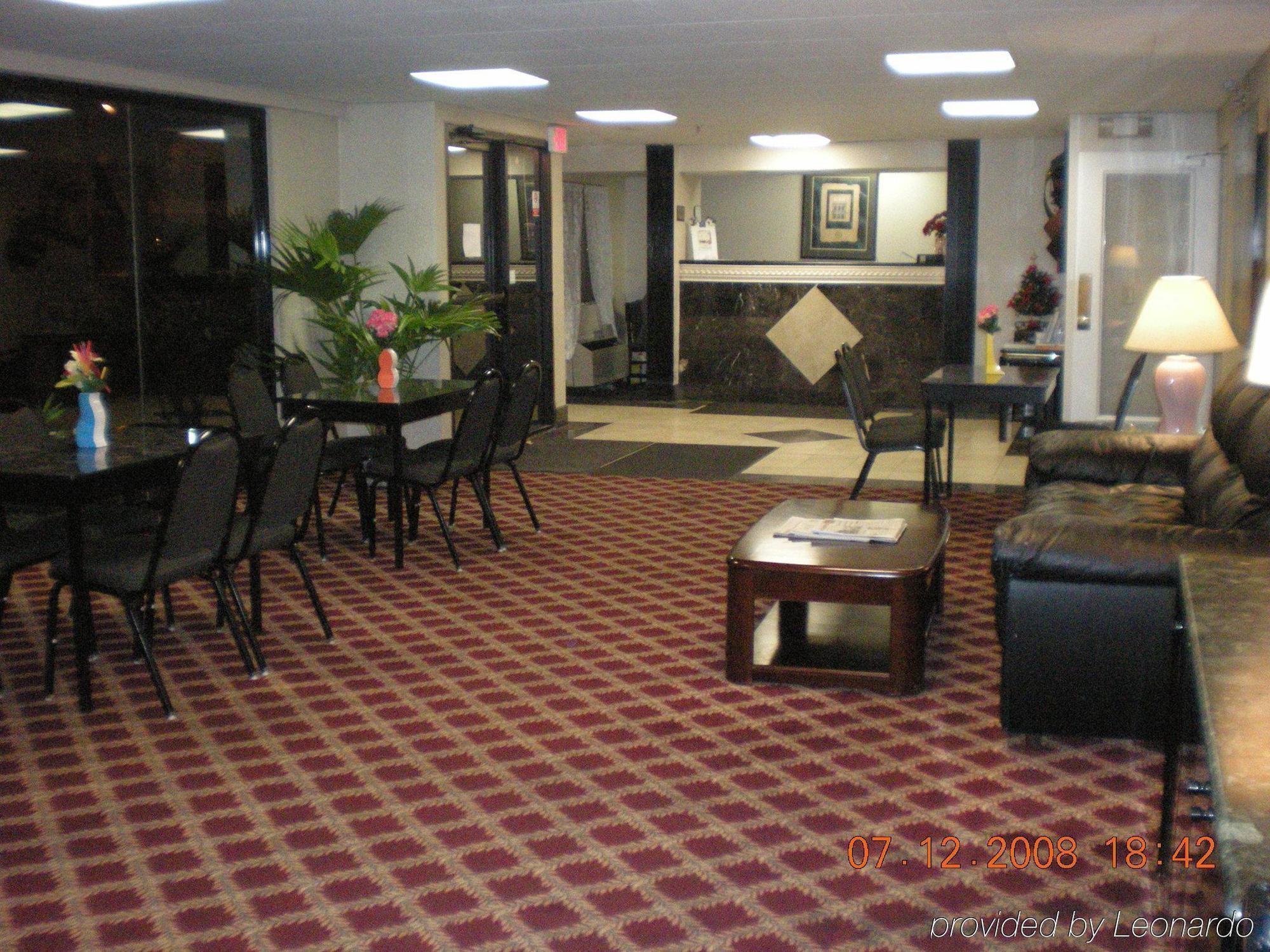 Regency Inn & Suites Уест Спрингфийлд Екстериор снимка