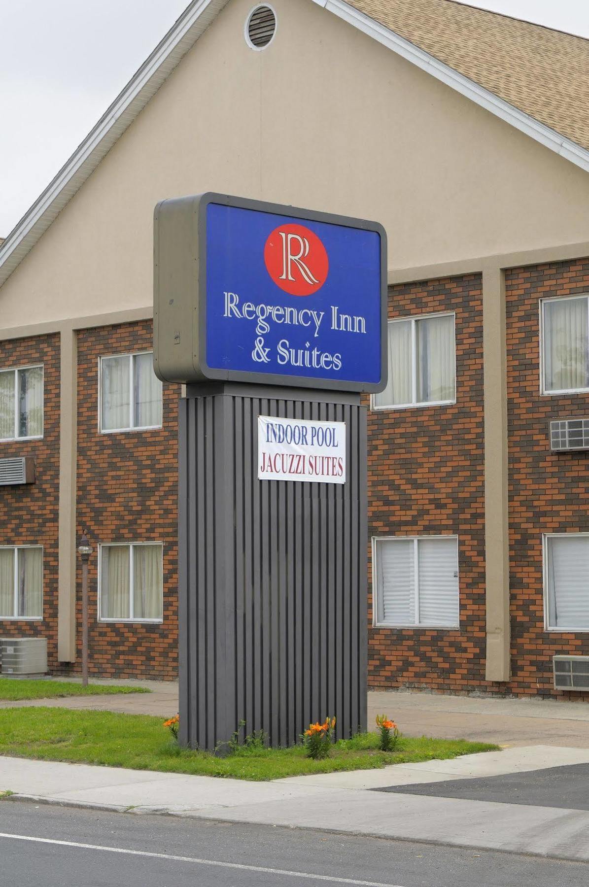 Regency Inn & Suites Уест Спрингфийлд Екстериор снимка